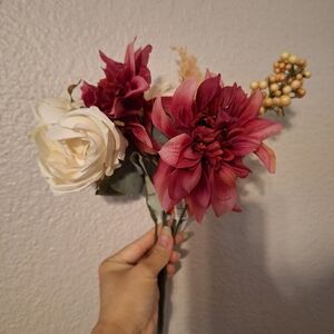 Ashland Deluxe Fall Flower Bouquet Mix White Yellow Purple New